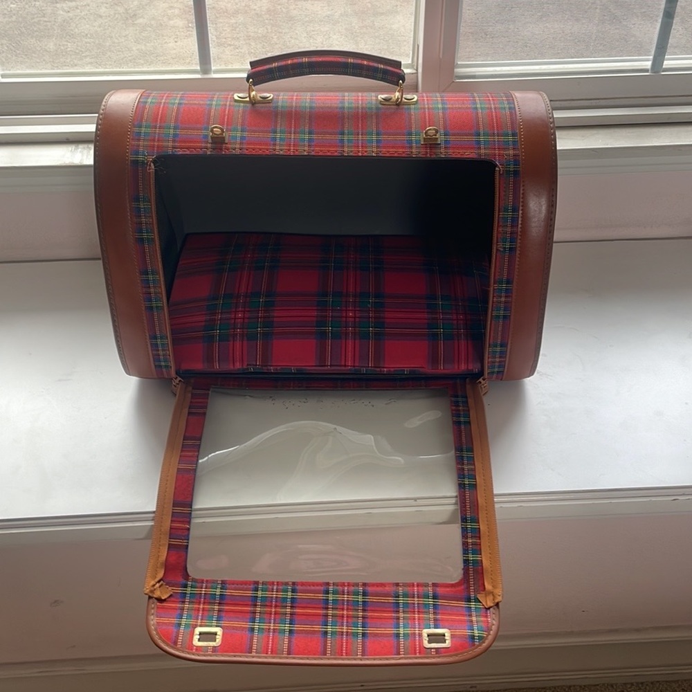 Small cat/dog vintage Carlaid hard to find made in France